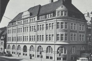 Gewerbliches Gebäude