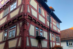 Details der Fassade eines Fachwerkgebäudes