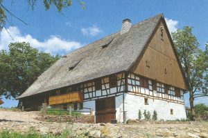 Außenansicht eines Bauernhauses