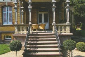 Außentreppe einer Villa