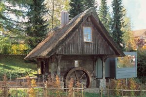 kleines Holzhaus Außenansicht