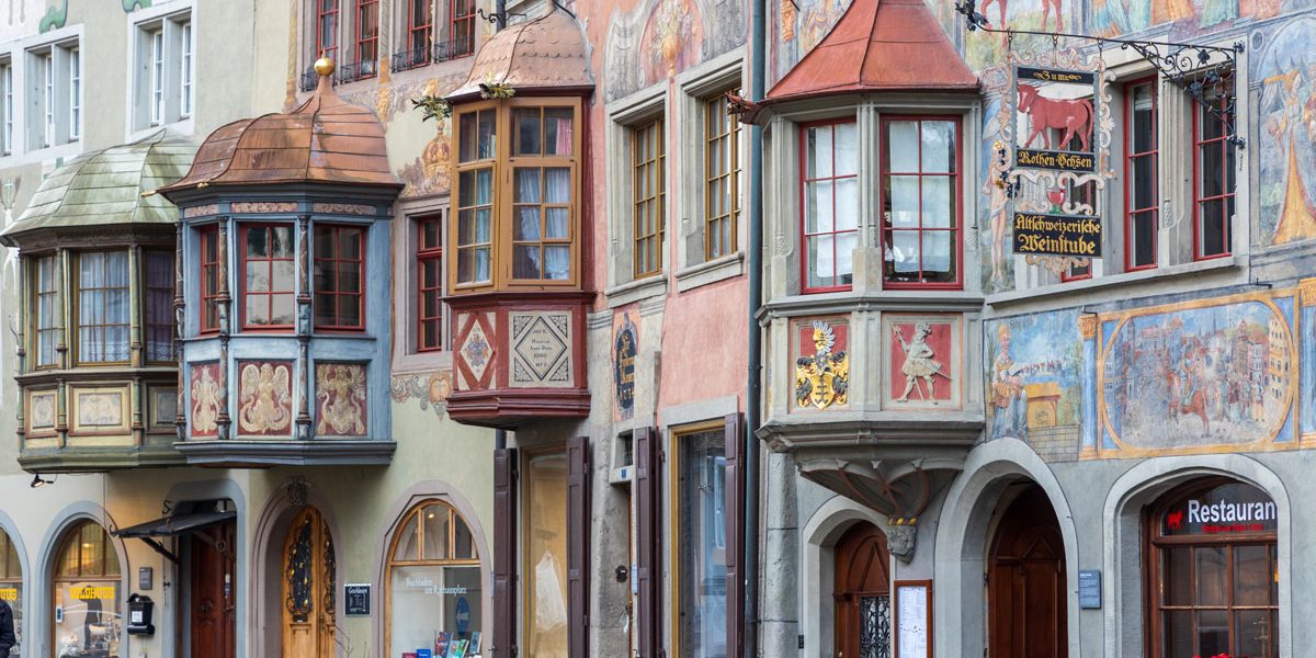 bemalte Häuserfassaden