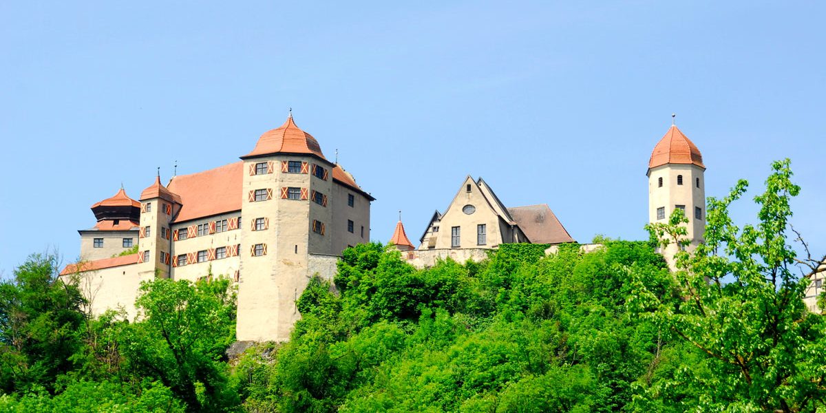 Burg auf einem Berg