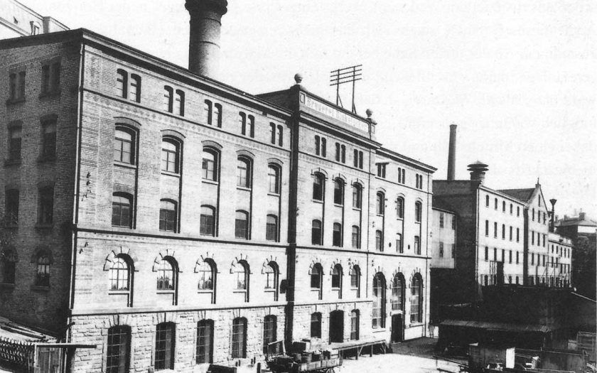 historisches Foto einer Fabrik