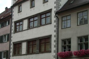 historisches Gebäude in einer Altstadt