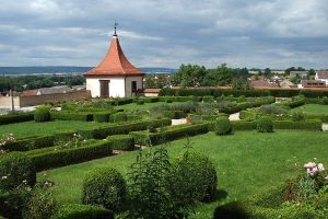 regelmäßige Gartenanlage