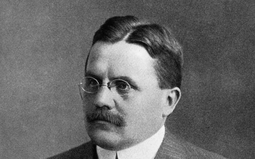 Foto eines Mannes mit Schnurrbart