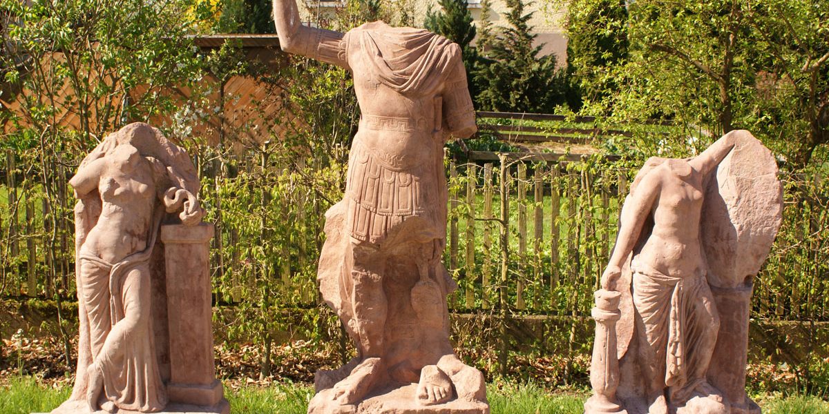 drei römische Figuren